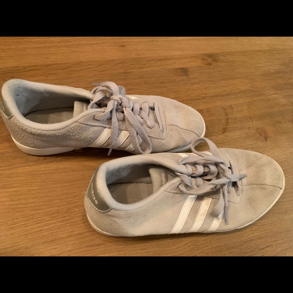 ADIDAS SHOES - Picture 3 of 4